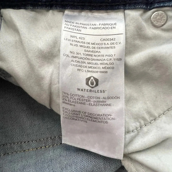 Signature Levi Strauss Gold Jeans - Picture 3 of 7